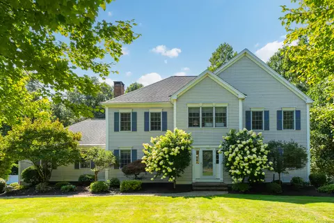 12 Renee S Way, Guilford, CT 06437