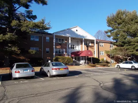 1080 New Haven Ave #100, Milford, CT 06460