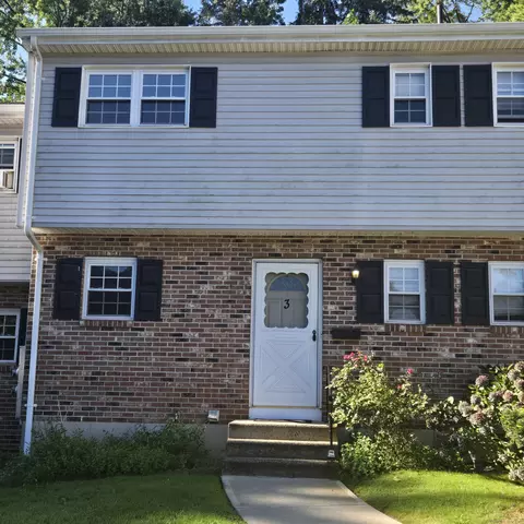 3 Carter Hts #3, Plantsville, CT 06479
