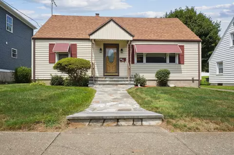 12 Arlmont St, Milford, CT 06461