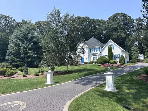 6 Parkman Pl, Old Saybrook, CT 06475