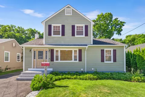 59 Elderkin Ave, Groton, CT 06340