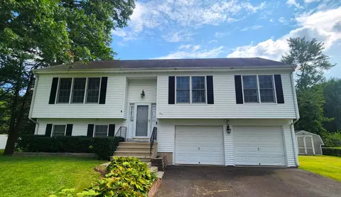 1 Madeley Ct, Plainville, CT 06062
