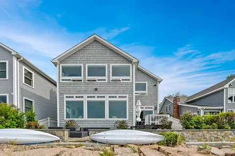 137 Ocean Ave, West Haven, CT 06516