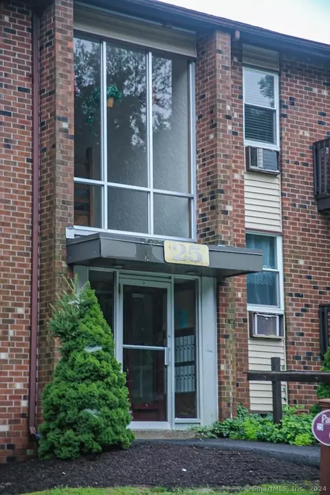 25 Balance Rock Rd #3, Seymour, CT 06483