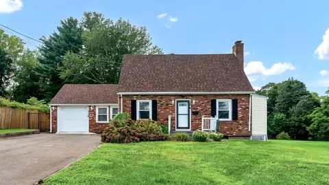 12 Prospect St, Portland, CT 06480