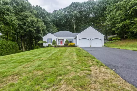 9 Rothe Ln, Ellington, CT 06029