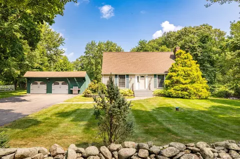 127 West St, Hebron, CT 06248