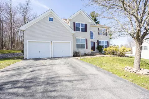 133 Hillandale Blvd, Torrington, CT 06790
