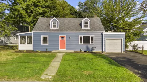 23 Sturtevant Pl, Bridgeport, CT 06610