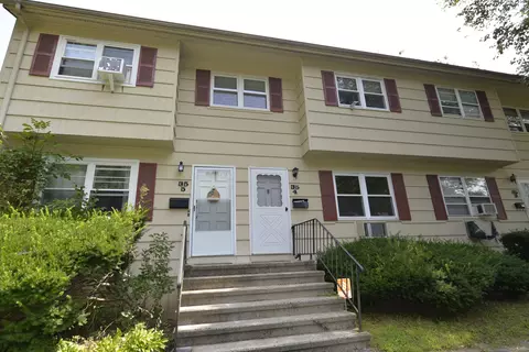 35 Coach Cir #4, Naugatuck, CT 06770
