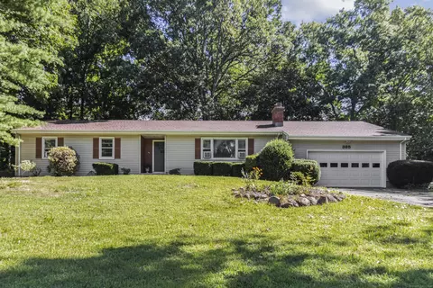 385 Taulman Rd, Orange, CT 06477