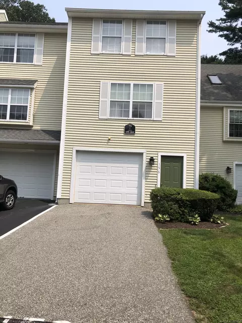 73 Perry St #156, Putnam, CT 06260