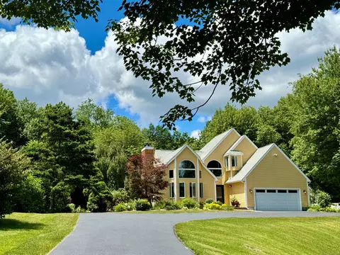 6 Columbia Lndg, Columbia, CT 06237