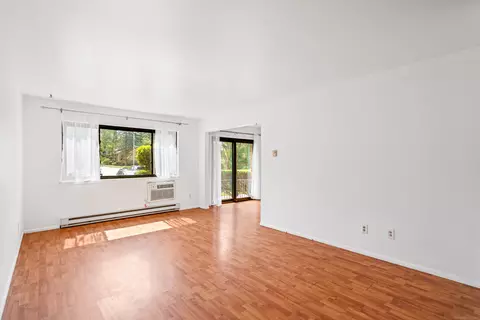 77 Kennedy Dr #77, Bridgeport, CT 06606