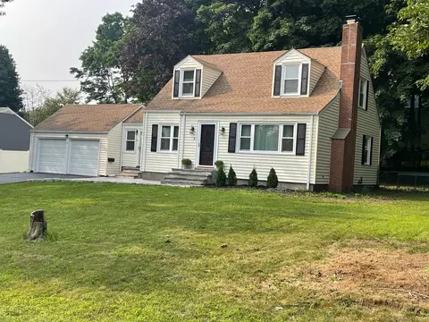 4 Arden Rd, Trumbull, CT 06611