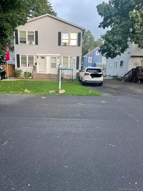 10 Arcadia Ave, Bridgeport, CT 06604