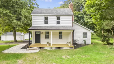 7 Pond Cir, Glastonbury, CT 06033
