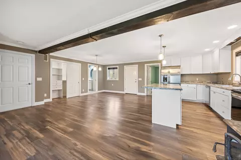86 Old Colony Dr, Watertown, CT 06795