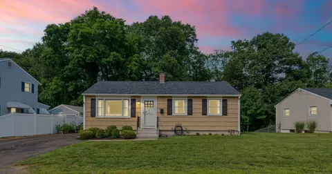 324 Pondview Dr, Southington, CT 06489