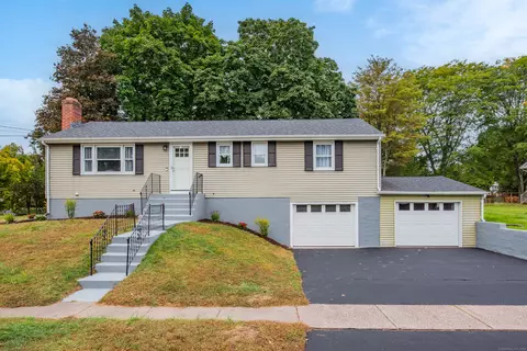 7 Kirkwood Dr, East Hartford, CT 06118