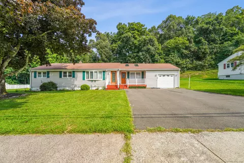 11 Jeffrey Rd, East Haven, CT 06513