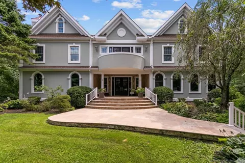 226 Baxter Ln, Milford, CT 06460 photo 1