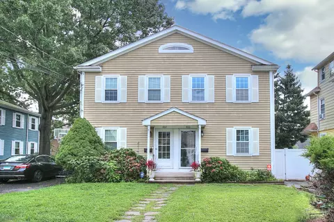 400 Grovers Ave, Bridgeport, CT 06605