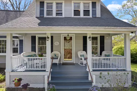12 Long Hill Rd, Clinton, CT 06413