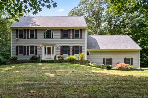 817 W Pond Meadow Rd, Westbrook, CT 06498