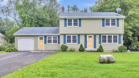 15 Barry Ln, Windsor, CT 06095