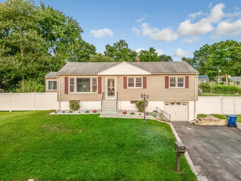 144 Beatrice Dr, West Haven, CT 06516