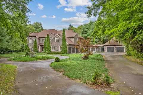 19 Misty Meadow Rd, Burlington, CT 06013