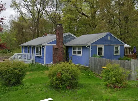 9 Cascio Rd, Ansonia, CT 06401
