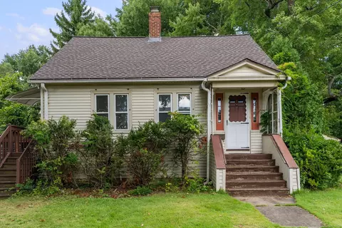 16 Hubbard Pl, Wethersfield, CT 06109
