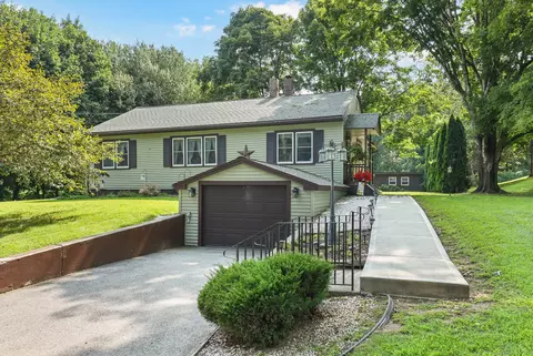 186 Peake Brook Rd, Woodstock, CT 06281