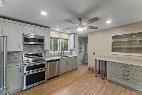 29 Blackberry Rd, Danbury, CT 06811