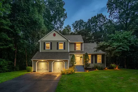 257 Kate Ln, Tolland, CT 06084