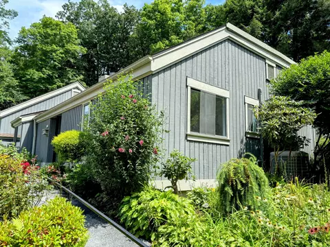 337 Heritage Vlg #B, Southbury, CT 06488