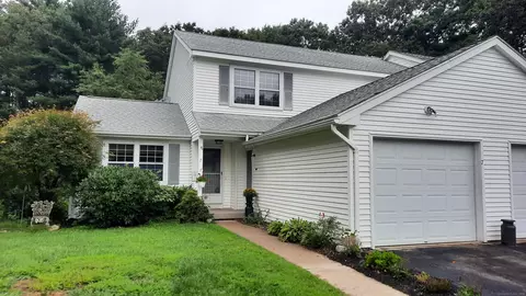 7 Woodstock Hills Dr #7, Woodstock, CT 06281