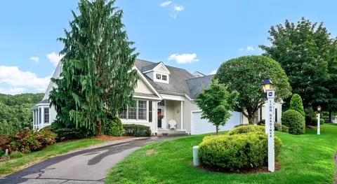 1 Lion Gardiner #1, Cromwell, CT 06416