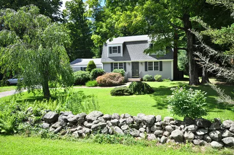 64 Case St, Canton, CT 06019
