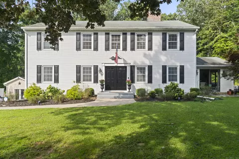 10 Sportsman Dr, Shelton, CT 06484