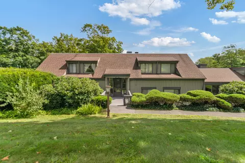 131 Heritage Vlg #B, Southbury, CT 06488