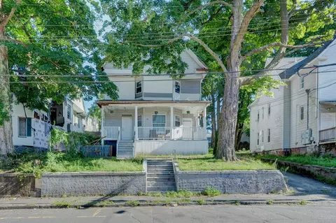 40 Elizabeth St, Waterbury, CT 06704