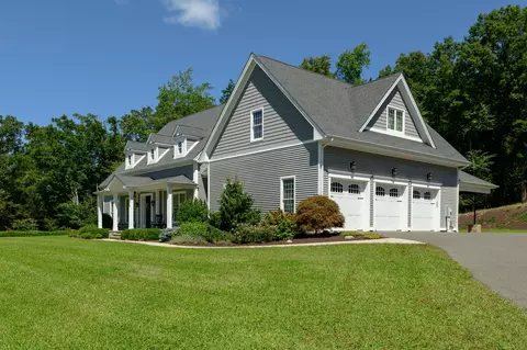 7 Berkshire Xing, Avon, CT 06001