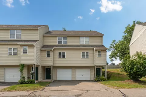 44 Walnut St #44, Cheshire, CT 06410
