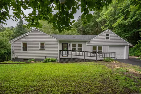 16 Cotton Hill Rd, New Hartford, CT 06057