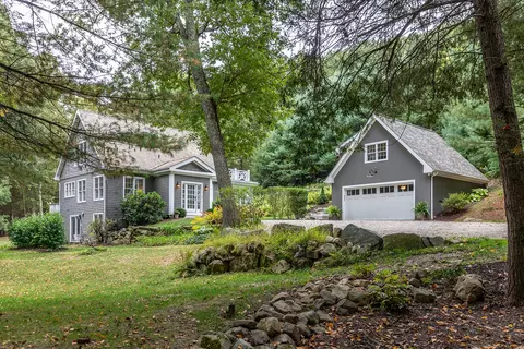 27 Mine Hill Rd, Roxbury, CT 06783