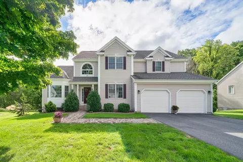 34 Ramblewood Dr, Rocky Hill, CT 06067
